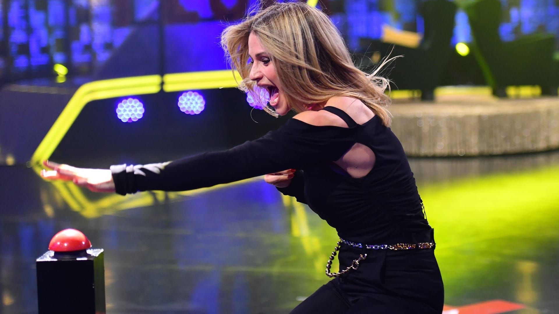 Michelle Hunziker: In dieser Situation geriet die Moderatorin ins Schlingern und fiel hin. Michelle Hunziker: In dieser Situation geriet die Moderatorin ins Schlingern und fiel hin.