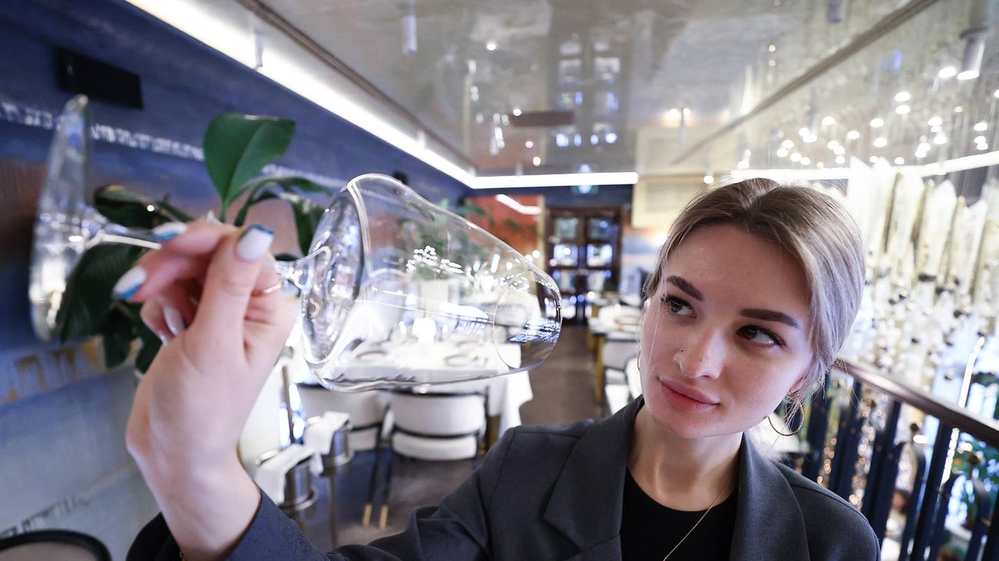 Russlands Kriegswirtschaft: Moskaus Nobel-Partymeile verliert an Glanz