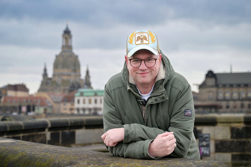 Im TAG24-Quiz zeigt "Tramfluencer" Maik Zeuge (47), wie gut er Dresdens Straßenbahnen kennt.