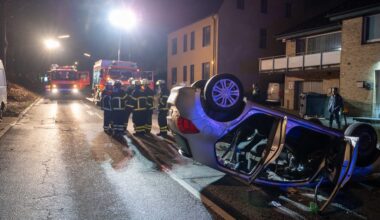Billstedt: Auto landet auf Dach – Schwangere eilt zur Unfallstelle