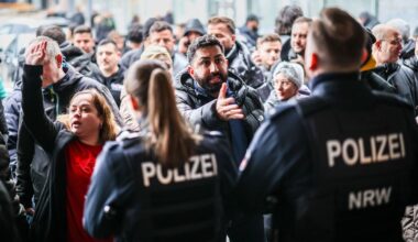 Loch im Tresorraum löst Ansturm besorgter Bankkunden aus