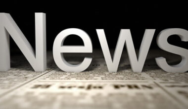 News-Schriftzug auf schwarzem Hintergrund.