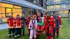 Höhenretter der Feuerwehr bringen Kindern im Klinikum Karlsruhe vorweihnachtliche Stimmung, 5. Dezember 2025. Höhenretter der Feuerwehr bringen Kindern im Klinikum Karlsruhe vorweihnachtliche Stimmung, 5. Dezember 2025.