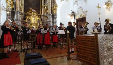 Adventssingen bringt besinnliche Stimmung und regionale Musik ins Baringer Münster