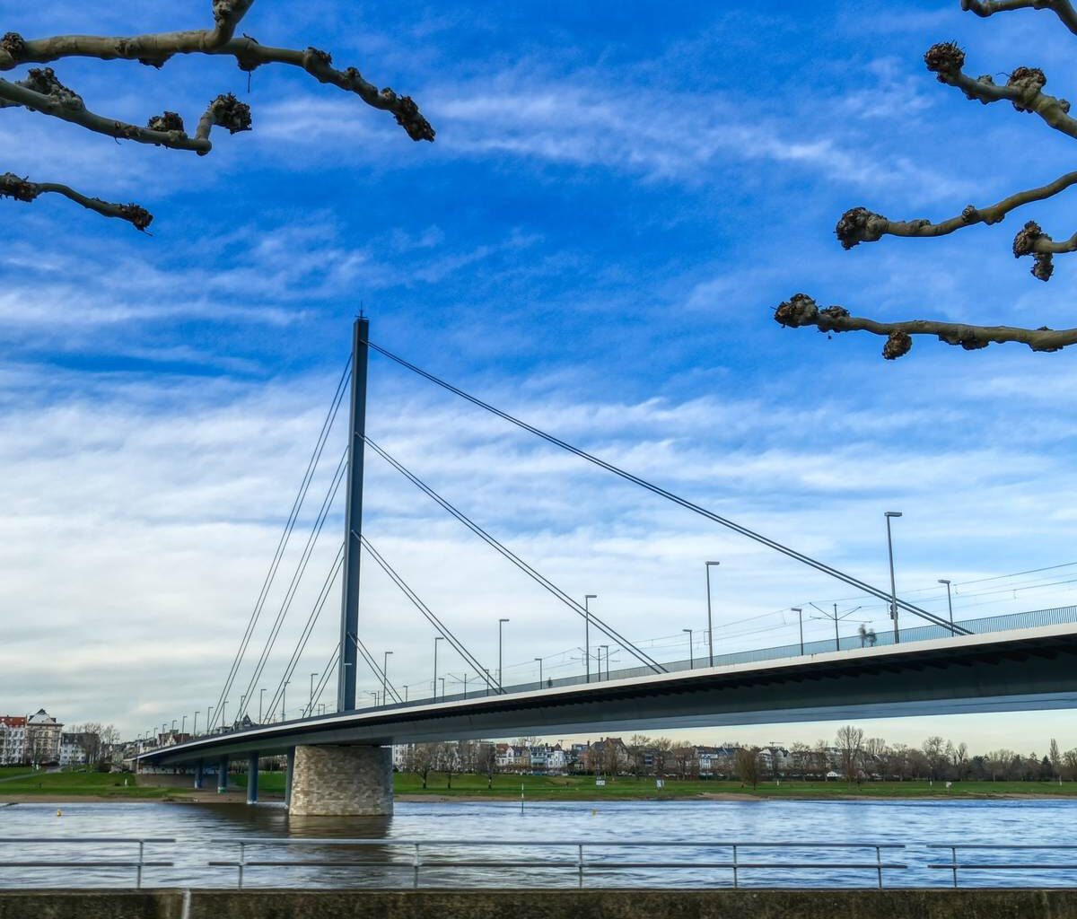 Bauarbeiten Oberkasseler Brücke - Antenne Düsseldorf