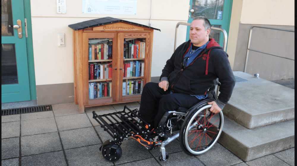Radebeuler Rollstuhlfahrer jetzt sicherer unterwegs
