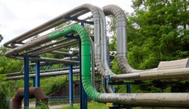 Erdölaustritt in Brandenburg: Bach nach Pipeline-Leck verschmutzt