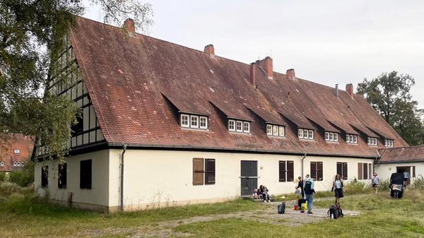 Das Haus in der Regensburger Straße 406 von außen - das Objekt steht unter Denkmalschutz.