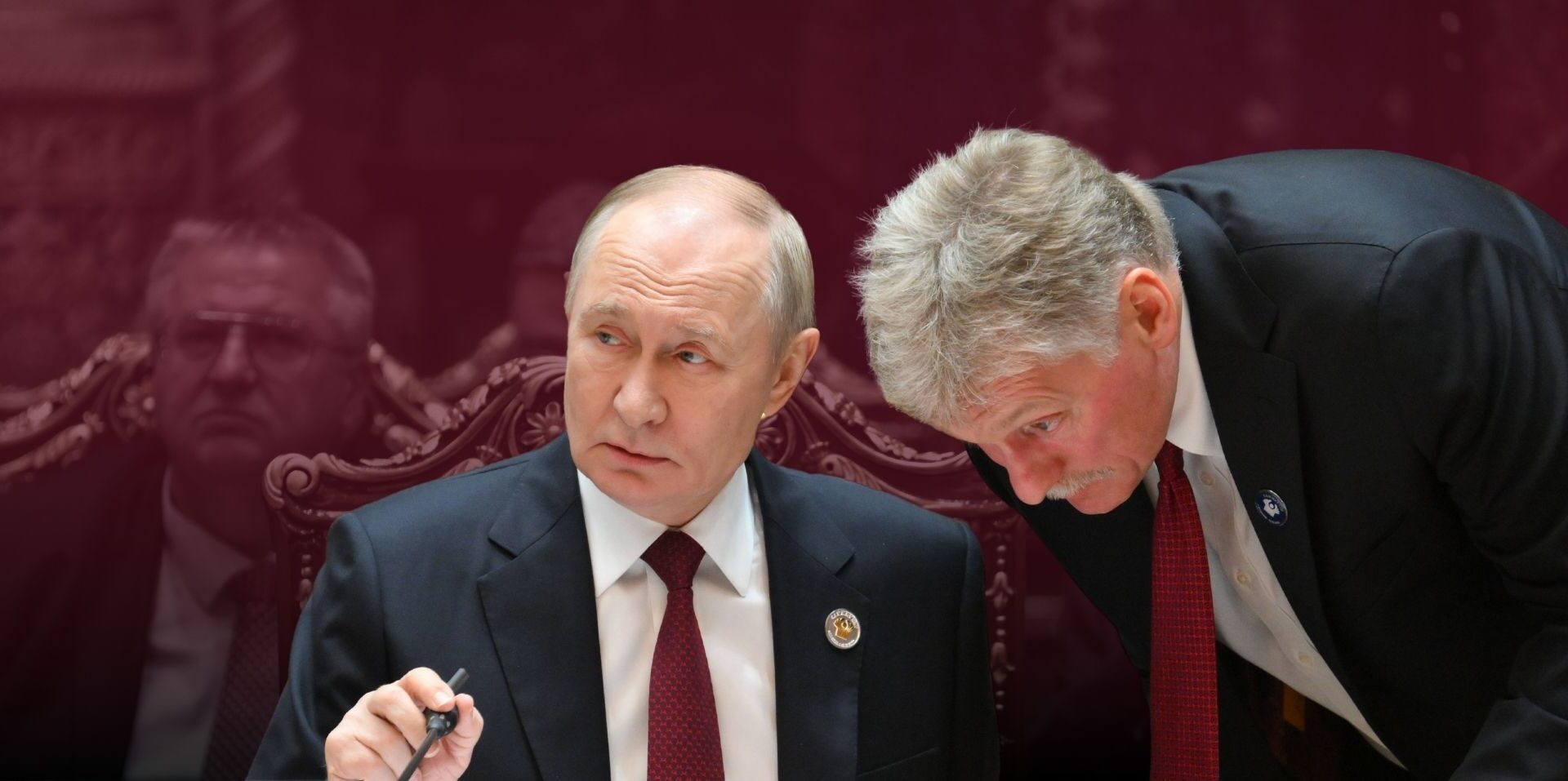 Der russische Präsident Wladimir Putin spricht mit Kreml-Sprecher Dmitri Peskow während einer erweiterten Sitzung des Rates der Staatschefs der Gemeinschaft Unabhängiger Staaten (GUS) im Palast der Nation in Duschanbe, Tadschikistan