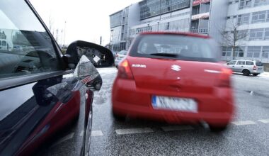 Ludwigshafen: Verkehrsunfallflucht auf Parkplatz am Sportpark – Polizei sucht Zeugen