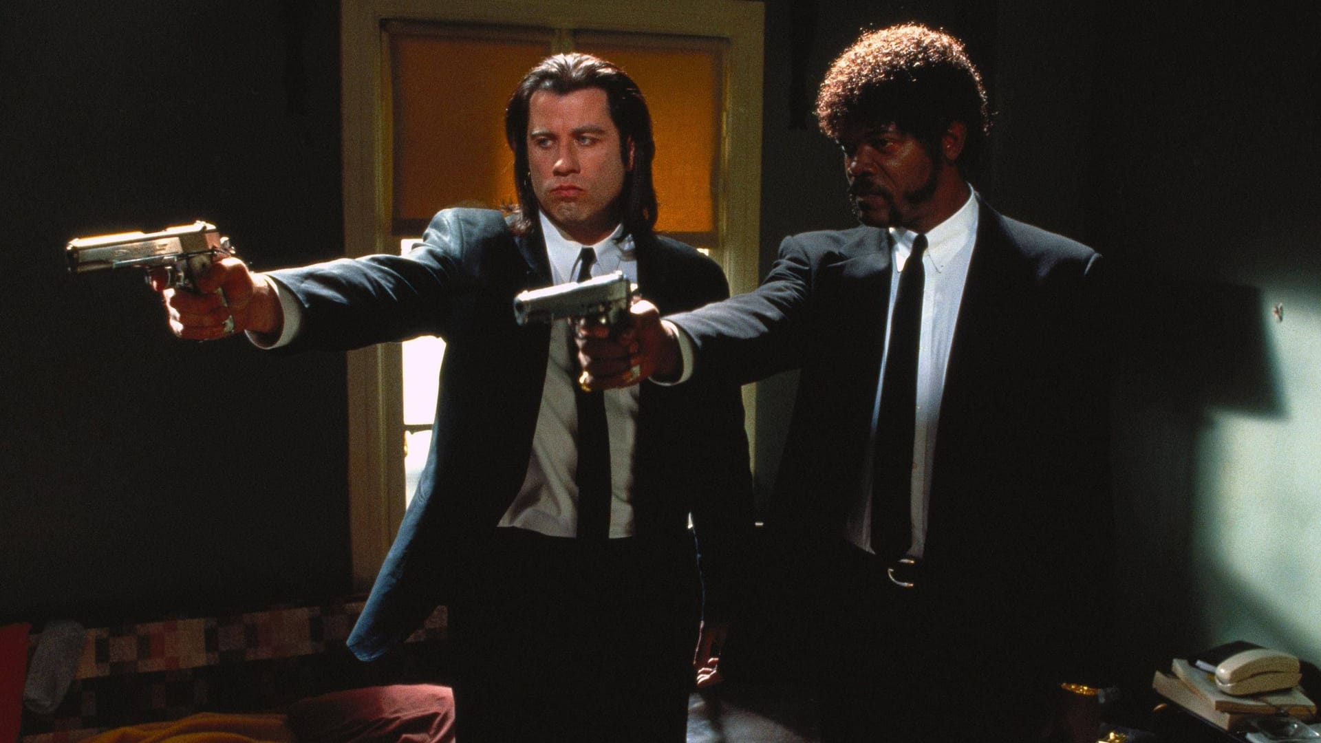 Pulp Fiction: John Travolta als Vincent Vega und Samuel L. Jackson als Jules Winnfield,
