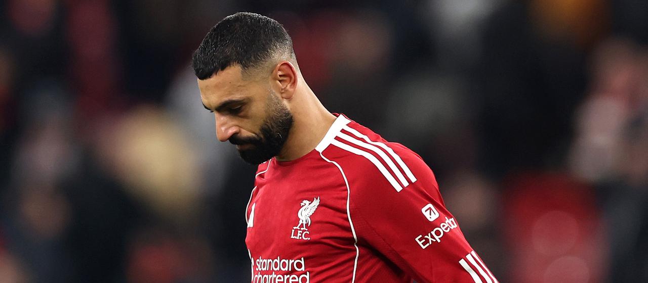 Mohamed Salah guckt enttäuscht auf den Boden