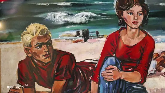 Ein Gemälde zeigt einen Mann und eine Frau am Strand.