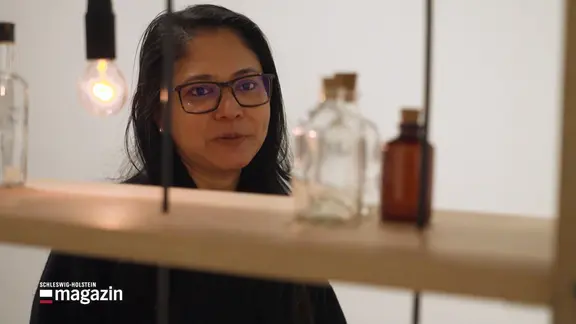 Künstlerin Shilpa Gupta. | Screenshot Künstlerin Shilpa Gupta.