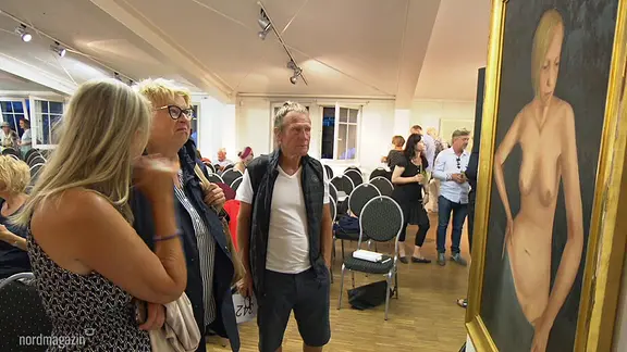 "Selbstbildnis als Halbakt" der Rostocker Malerin Kate Diehn-Bitt | Screenshot "Selbstbildnis als Halbakt" der Rostocker Malerin Kate Diehn-Bitt