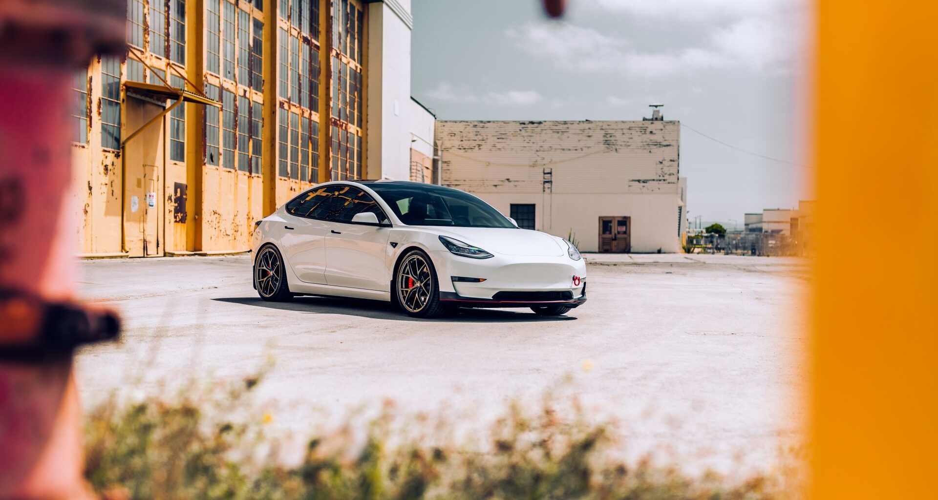 Teslas Absatz fällt im November auf Vierjahrestief