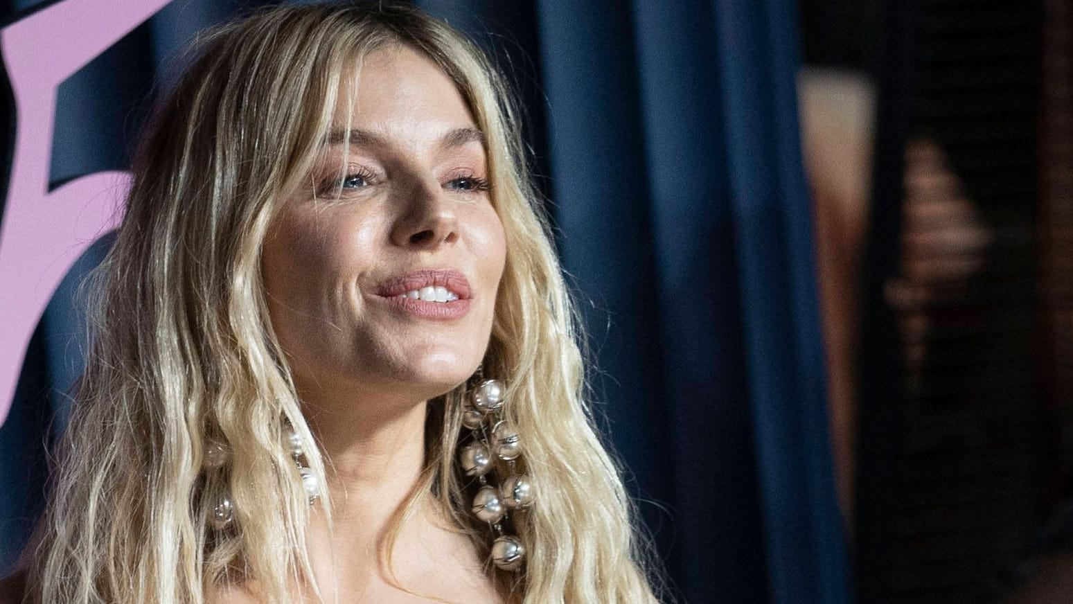Sienna Miller: Die Schauspielerin erwartet ihr drittes Kind. Sienna Miller: Die Schauspielerin erwartet ihr drittes Kind.