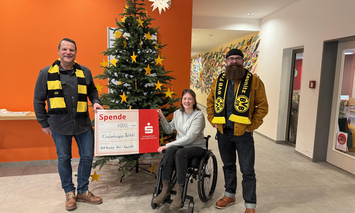 Verler BVB-Fans spenden an sKinderhospiz in Bethel