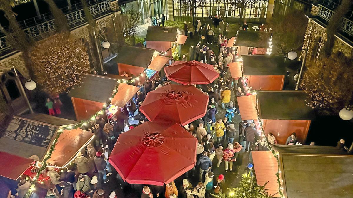 Weihnachtsmarkt am Kurhaus leuchtet über Göggingen hinaus