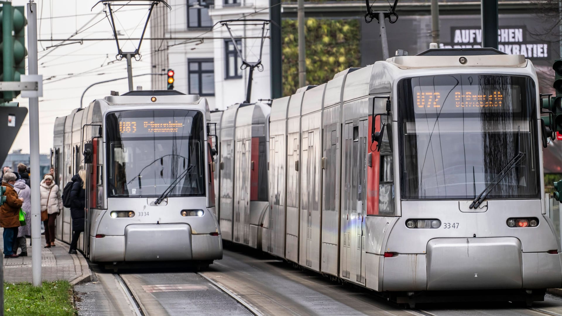 Straßenbahnen in Düsseldorf (Archivbild): Zu dem Unfall kam es auf der Benrather Schloßallee.