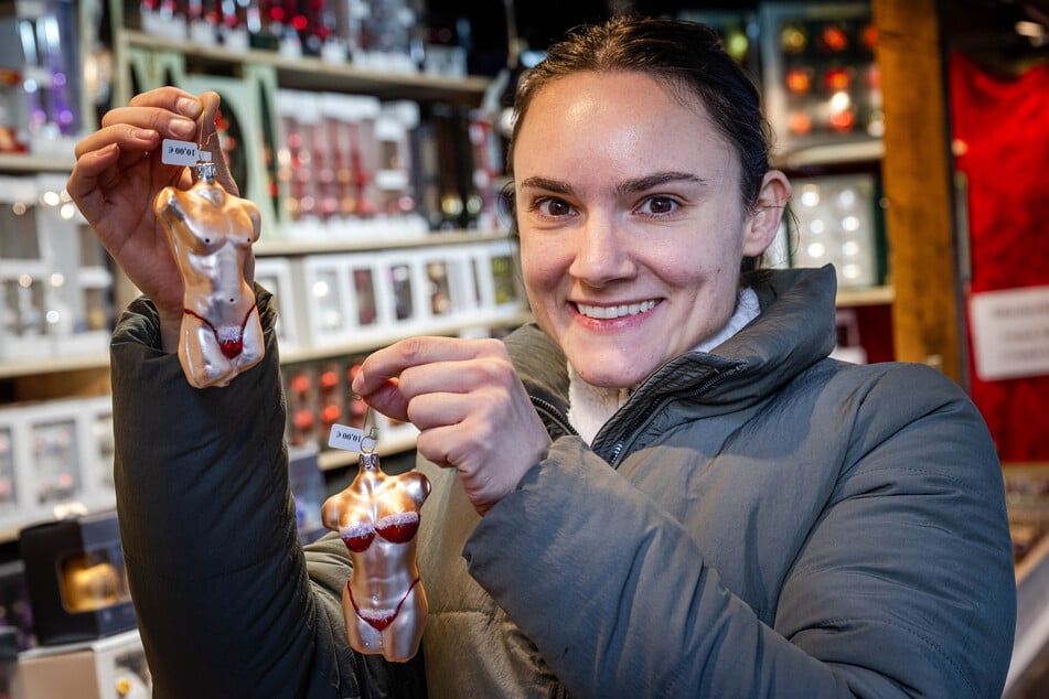 Sexy statt klassisch: Baumschmuck mal ganz anders.