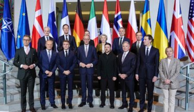 Selenskyj, Merz und Macron im Zentrum: Spitzenpolitiker haben in Berlin über Wege zum Frieden in der Ukraine beraten.