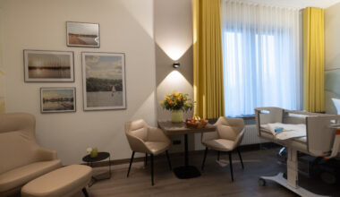 Universitätsklinikum Leipzig eröffnet modernisierte Familienzimmer: Mehr Nähe, mehr Gemeinsamkeit, mehr Komfort