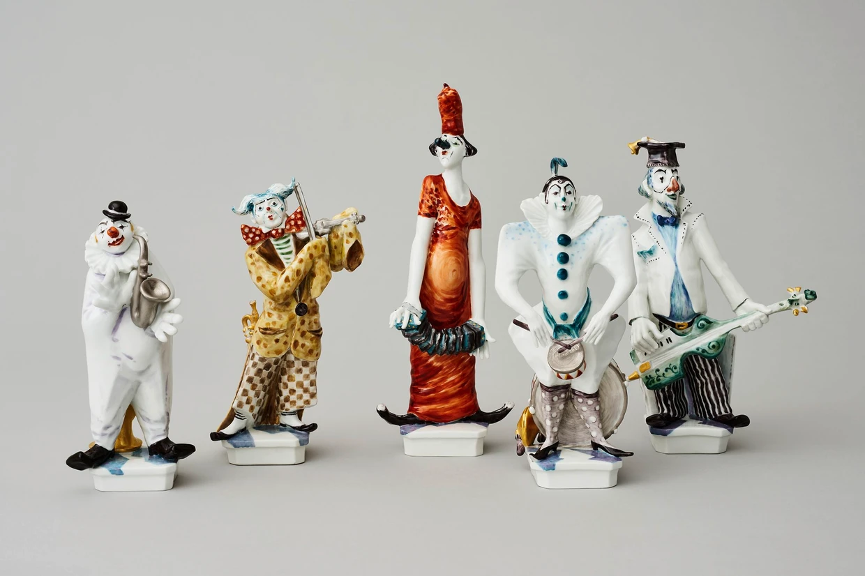 Und nochmal die fünf, als Clownsgruppe ausgeführt von Peter Strang, natürlich in Meißener Porzellan: von rechts hier Zepner, Bretschneide, Werner, Strang und Stolle.