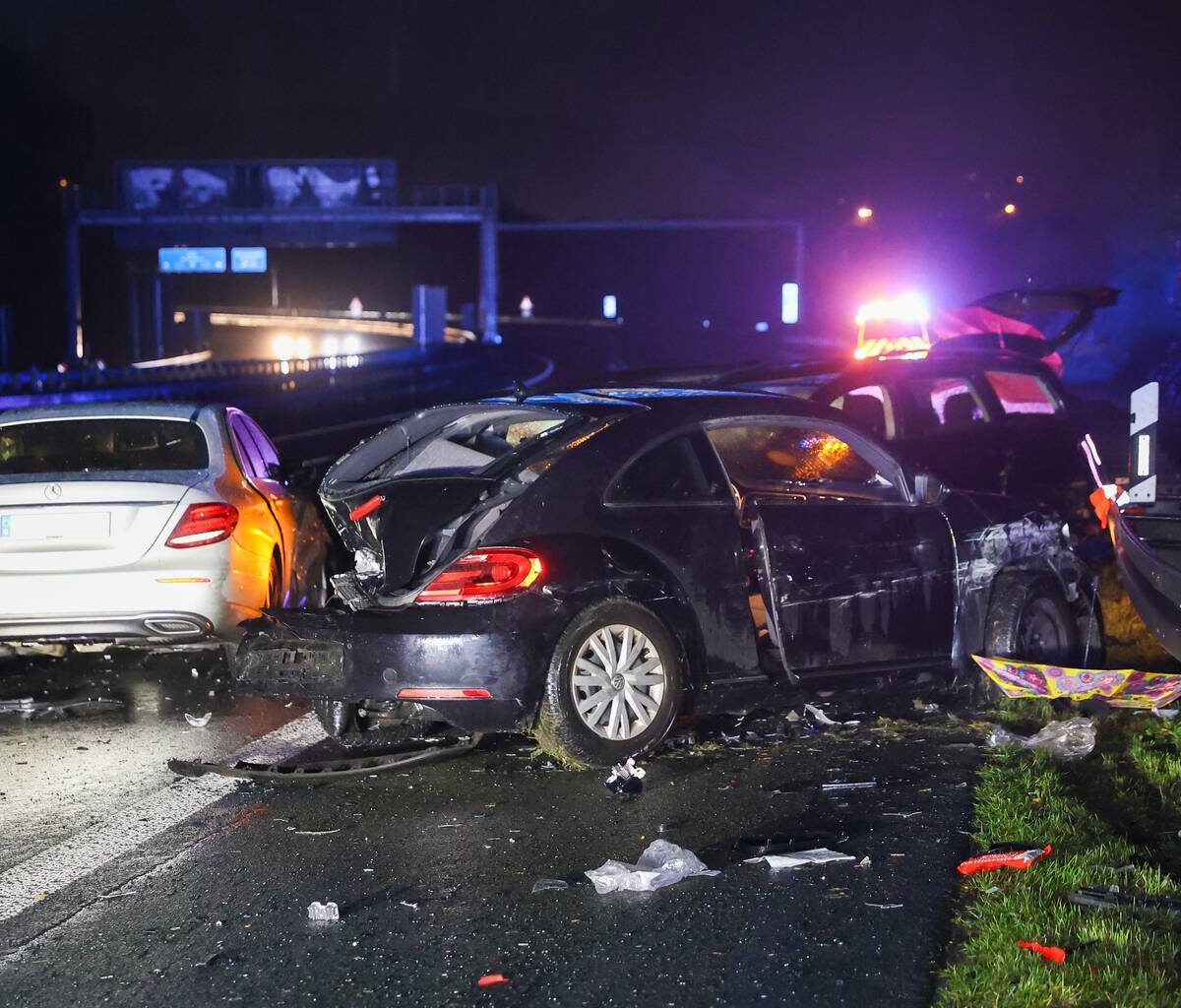 Schwerer Unfall und Vollsperrung der A1