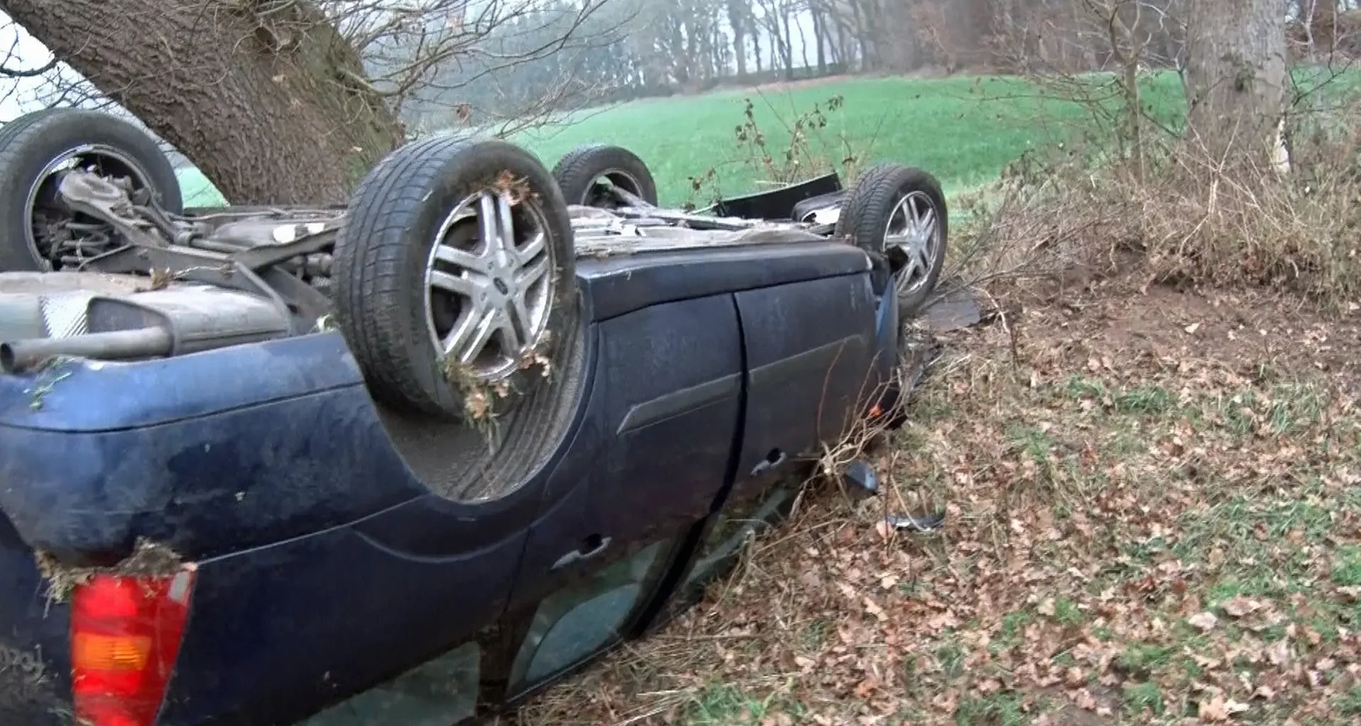 Glätte in Norddeutschland - viele Unfälle, einige Verletzte