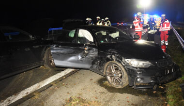 BMW-Fahrer flüchtet nach Unfall auf der A2 bei Verl