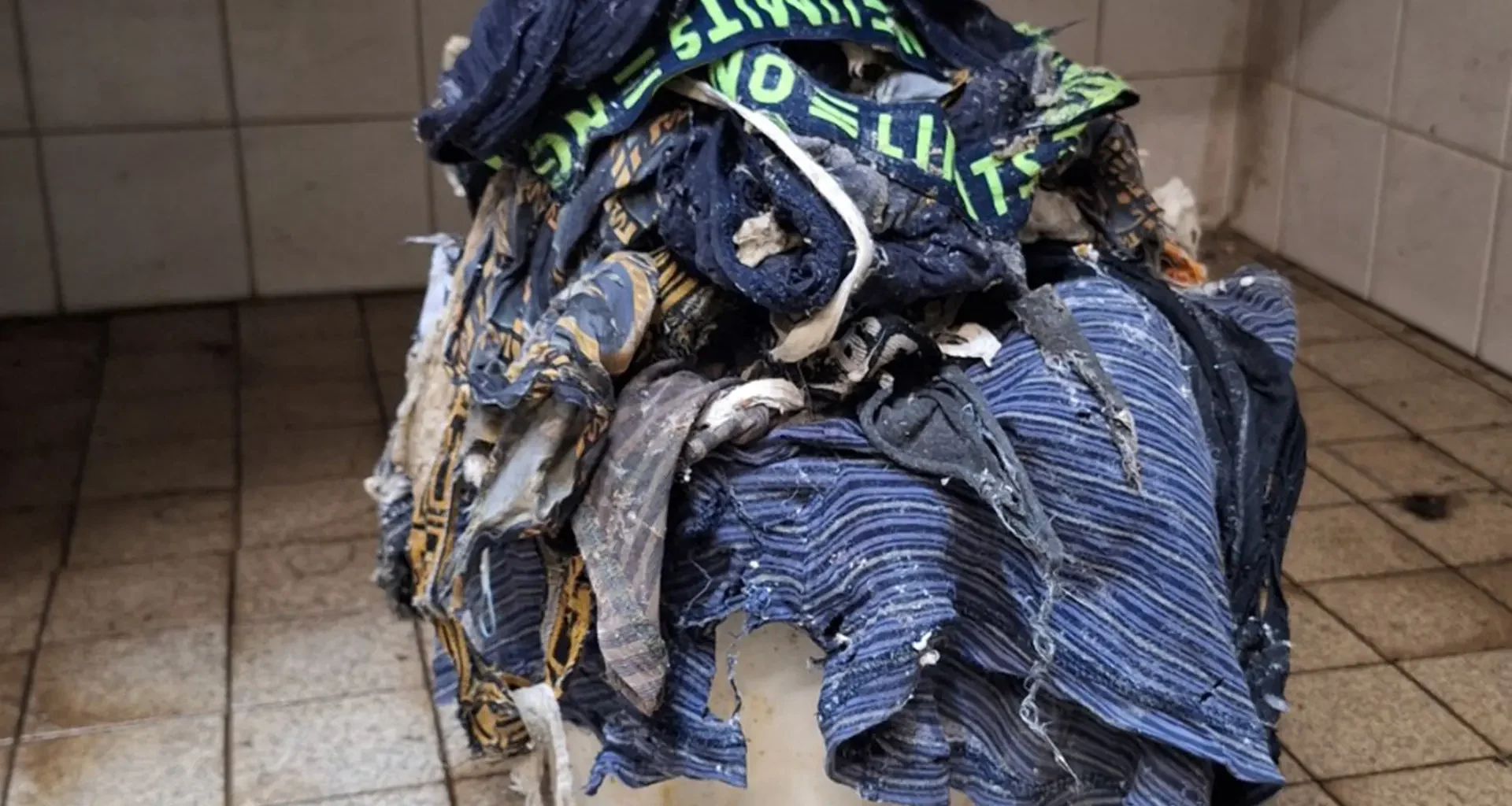 Unterhosen verstopfen regelmäßig Pumpe von Kläranlage