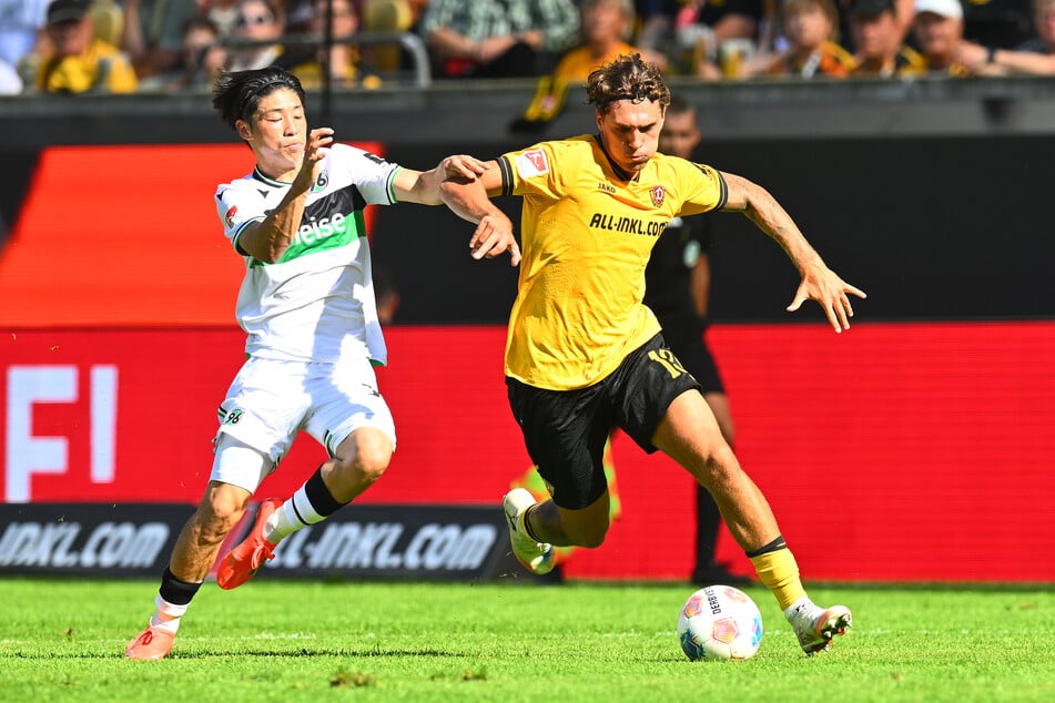 Julian Pauli (20, r.) wechselte auf Leihbasis nach Dresden, um nach mehreren Verletzungen Spielpraxis zu sammeln. Jetzt droht ihm der nächste Ausfall.