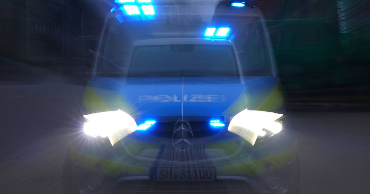 Sattelzug mit Gefahrgut auf A46 umgekippt