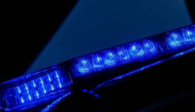 Wo krachte es? Polizei sucht Zeugen nach rätselhaftem Unfall in Wuppertal
