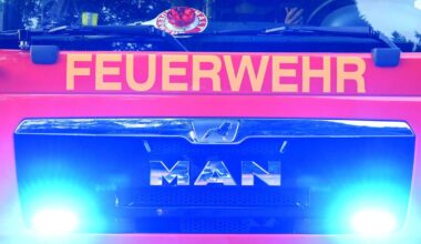 Mönchengladbach: Brände in Mehrfamilienhäusern - Karlsbader Straße und Schleestraße