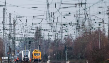 Düsseldorf-Köln: Regionalexpress RE1 evakuiert - Strecke gesperrt