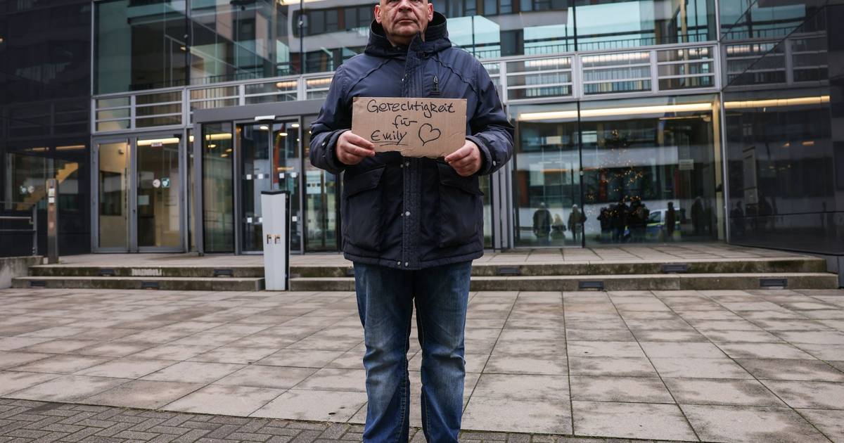 Emily starb auf Klassenfahrt – Vater verklagt Land NRW