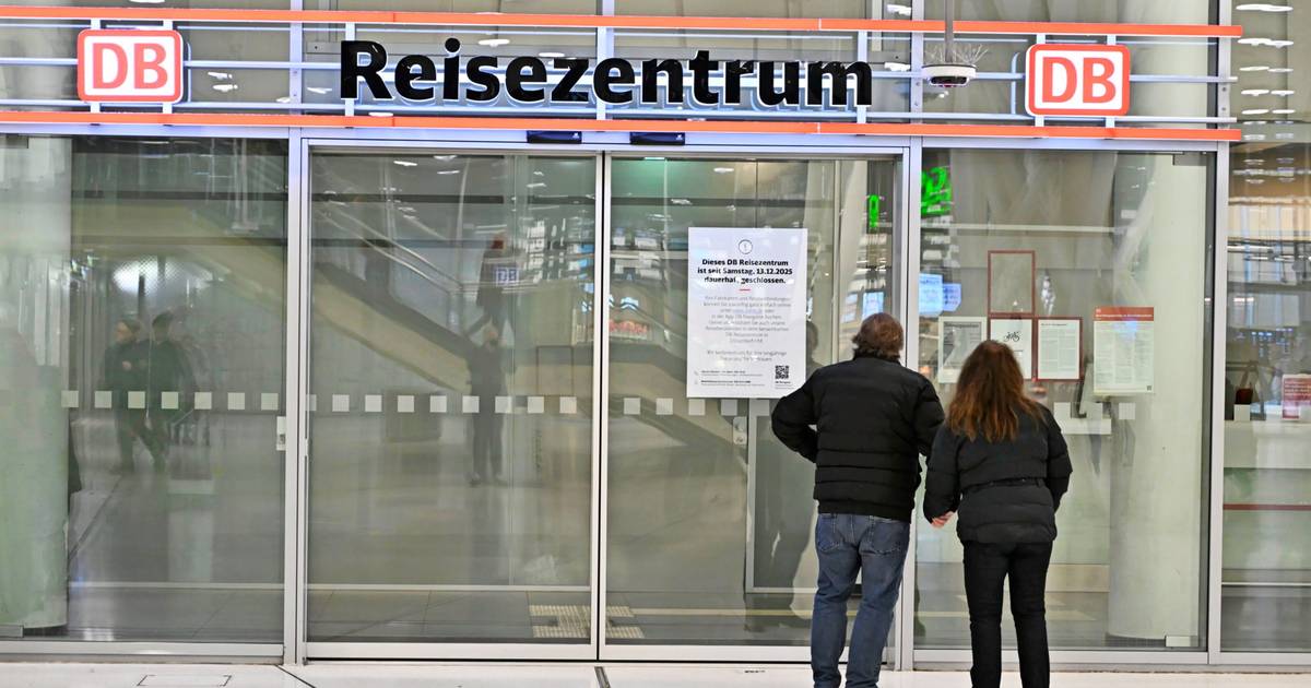 Bahn schließt Reisezentrum am Wuppertaler Hauptbahnhof – Maßnahme sorgt für Unmut und Frust 