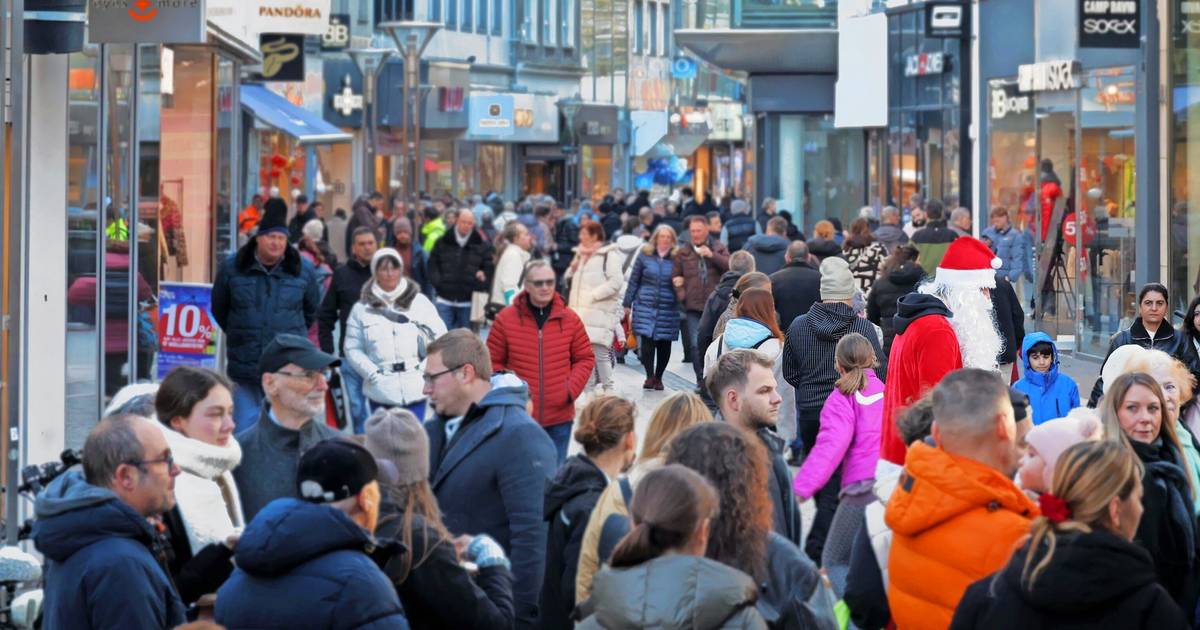 Volle Innenstadt – aber echte „Einkaufshektik“ fehlt noch