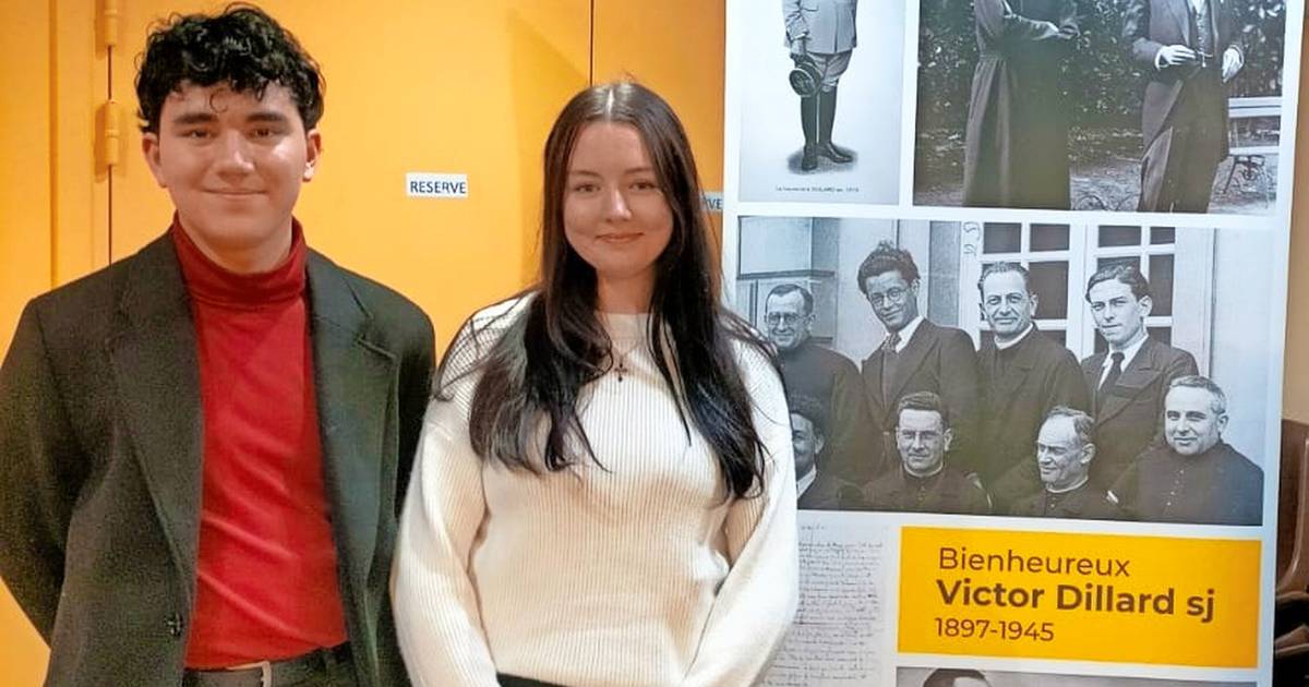 Zwei junge Gemeindemitglieder repräsentieren Wuppertal