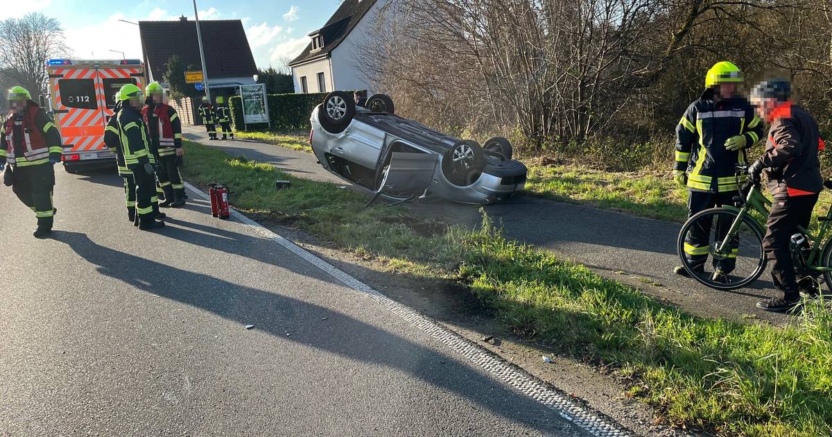 Pkw überschlagen bei Unfall in Wickrathberg am 24.12.