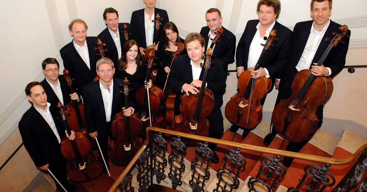Die zwölf Cellisten der Berliner Philharmoniker in der Tonhalle.
