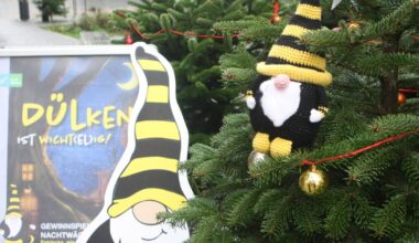 Wichtel Anton ist in Dülken in der Adventszeit