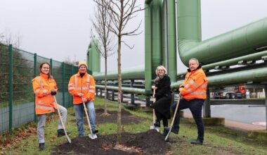 Wuppertaler AWG pflanzt auf Korzert 25 junge Bäume