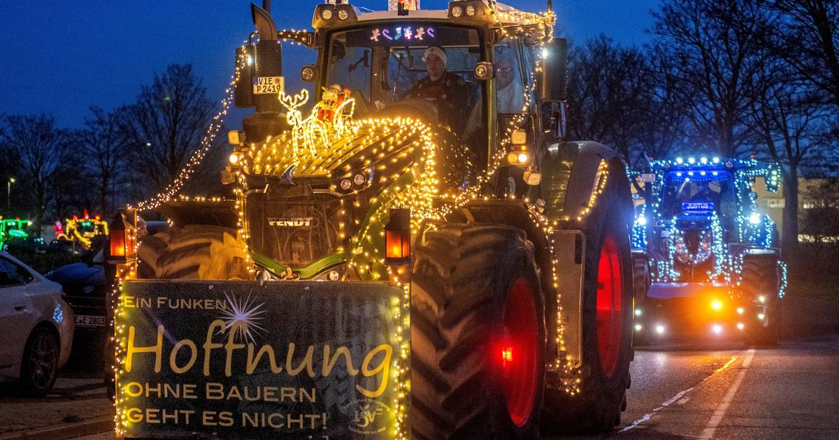 Lichterfahrt der Landwirte durch Viersen