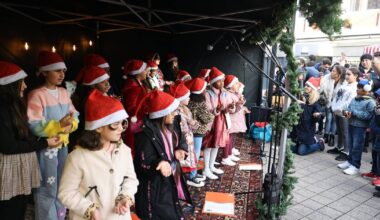 Sonntags-Shoppen und Winterzauber locken in die Innenstadt von Rheydt
