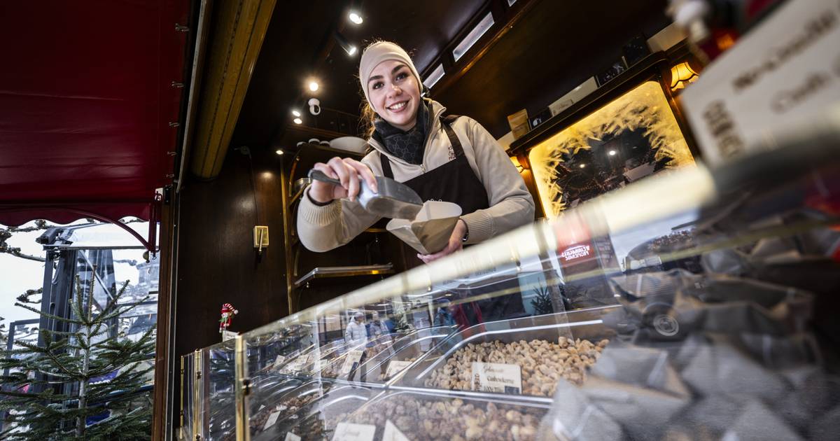 Weihnachtsmarkt 2025 in Düsseldorf - die besten gebrannten Mandeln im Test