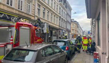 Mutmaßlich angezündete Kerze vergessen: Brand in Wuppertal