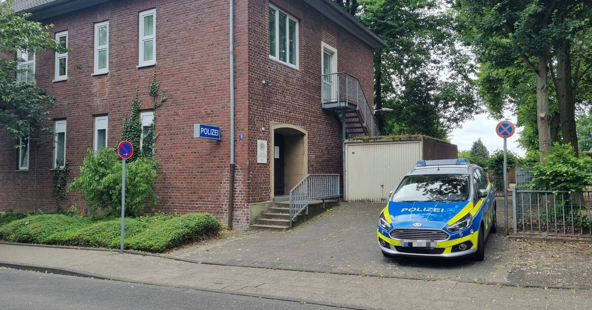 Parteien fordern Ende des Polizei-Versuchs